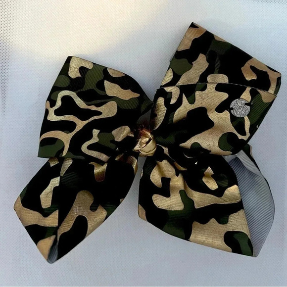 Camouflage- Camo little girls hair bow - Picture 1 of 11
